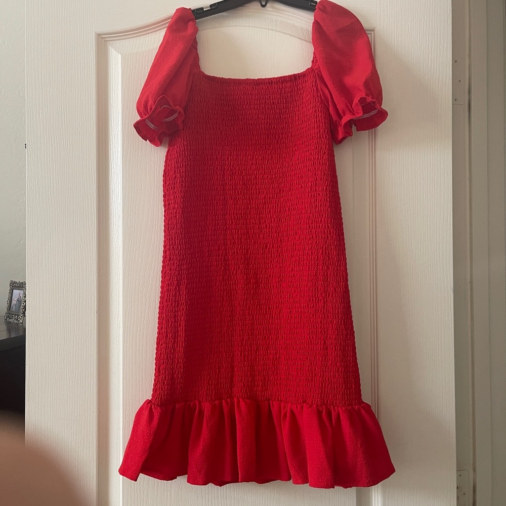 Stretchy red dress
